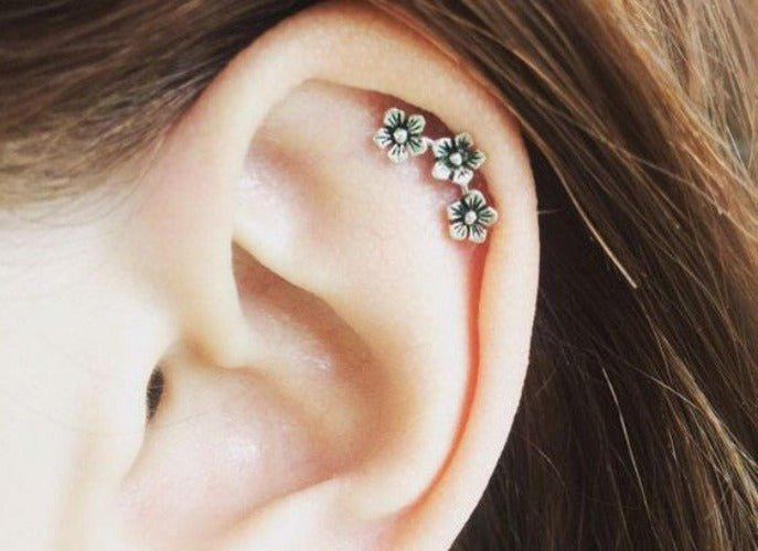 316L Stainless Steel Triple Flower Cartilage Hoop Earring  
