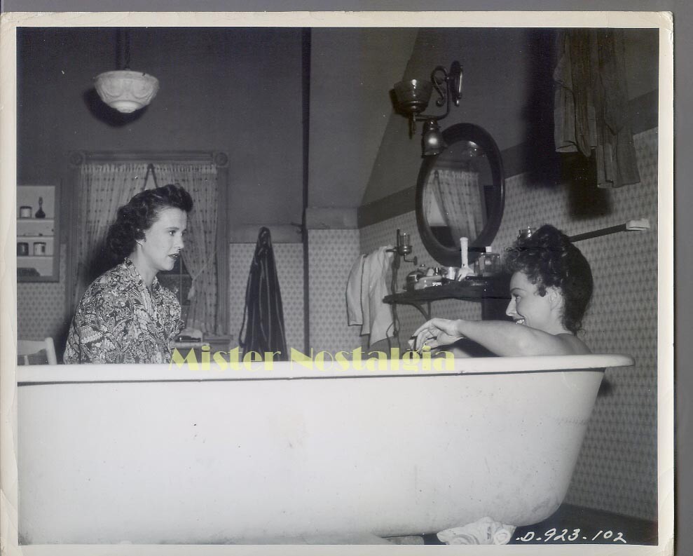 Paulette Goddard in bathtub Gale Page rare 1949 Lippman photo Anna Lucasta