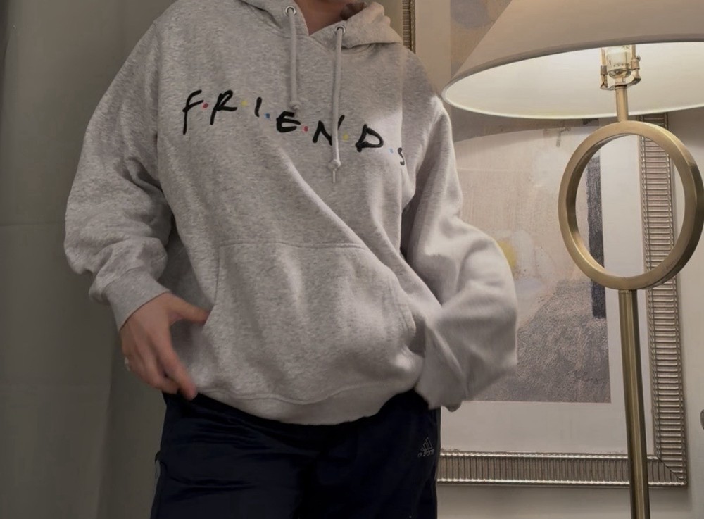 Friends Logo Gray Pullover Hoodie Women's Size M Long Sleeve Hooded Pockets