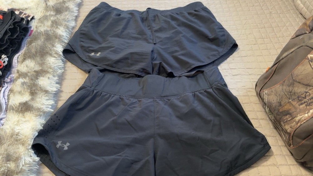 Under Armour Women's Shorts Size Large