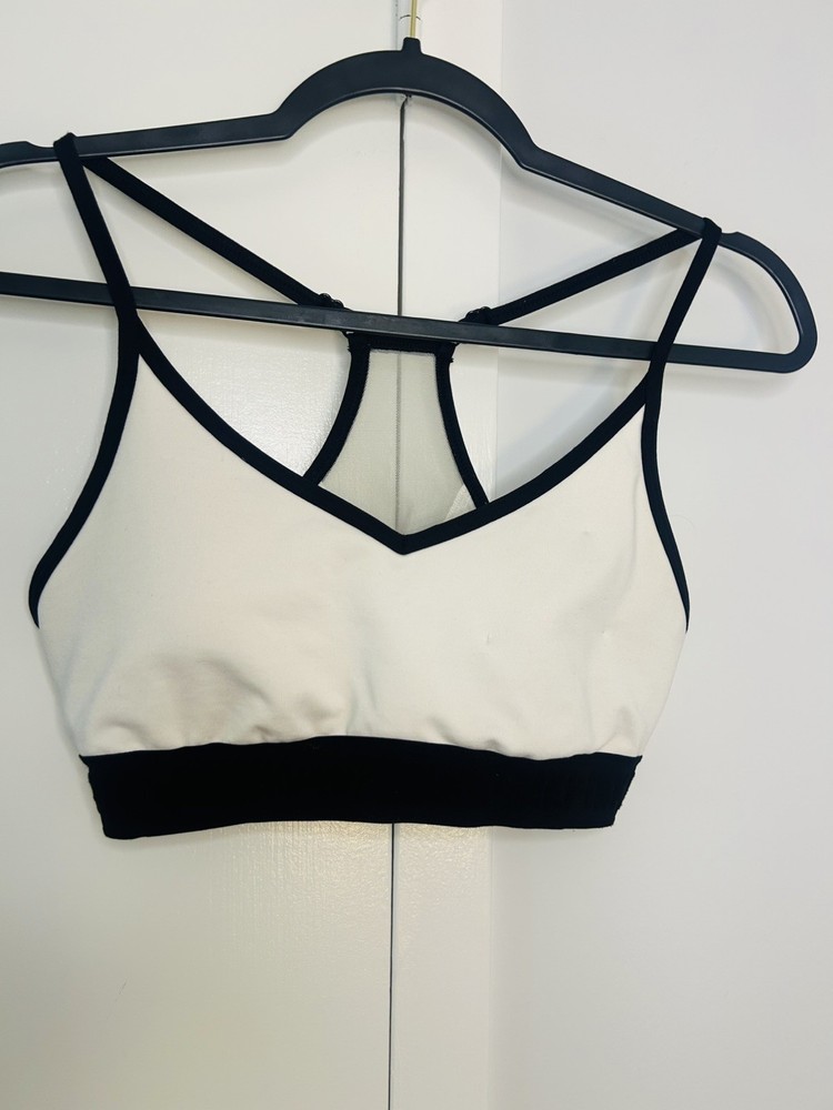 Pink Victoria's Secret M Ultimate Lightly Lined Classic White Black Sports Bra