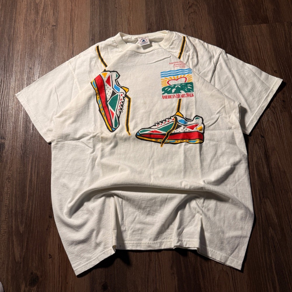 Vintage 90s American Heart Walk Delta Pro Weight Graphic T-Shirt Mens L