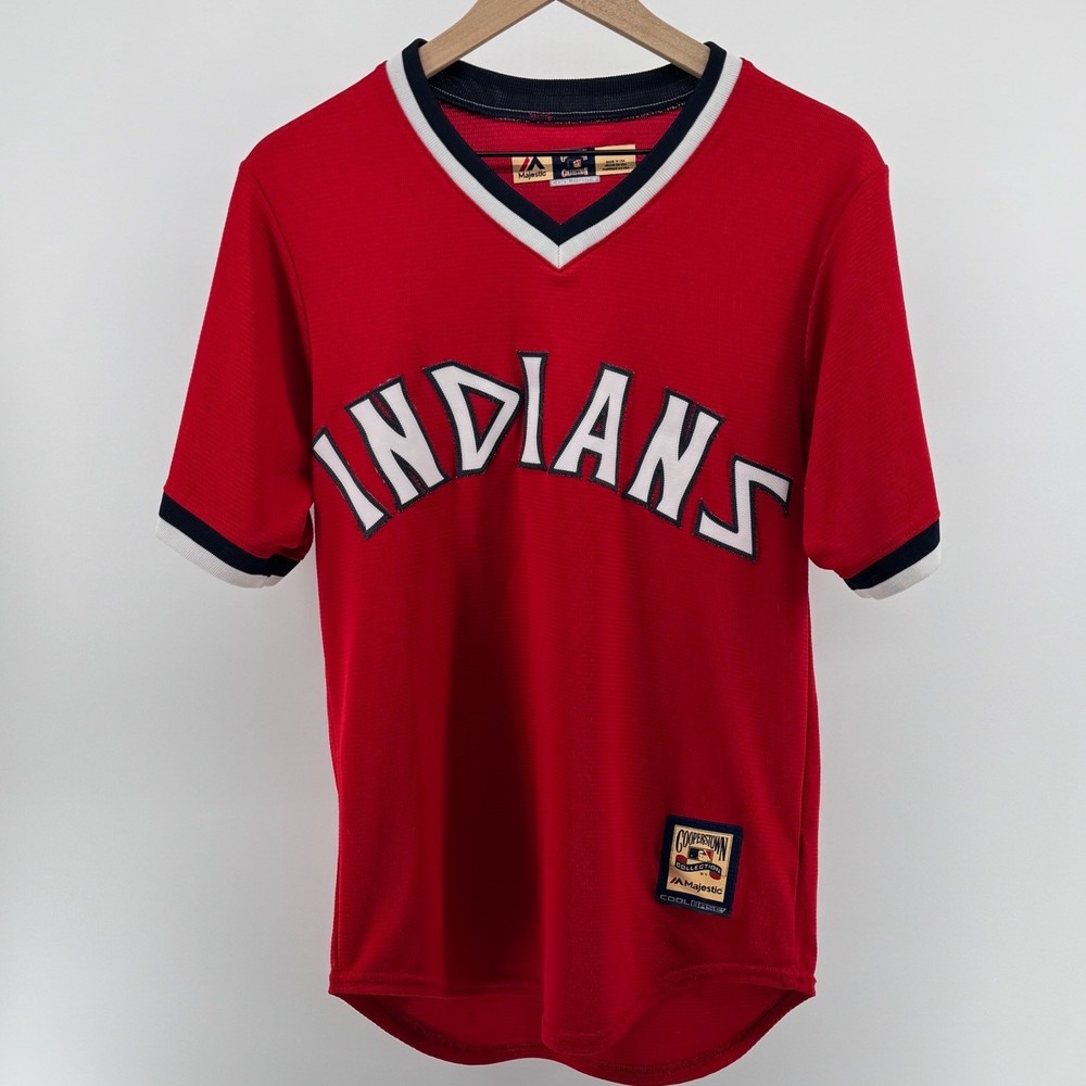 Majestic Cleveland Indians Jersey Men Small Cooperstown Collection Vintage Retro
