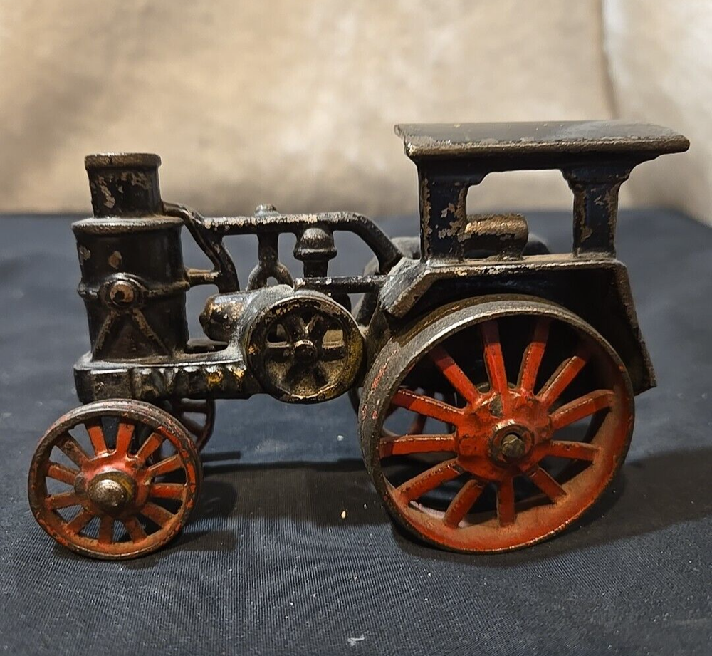 AVERY PRAIRIE TRACTOR  Cast Iron Toy Farm Steam Engine - Broken Roof 1/2 See Pix