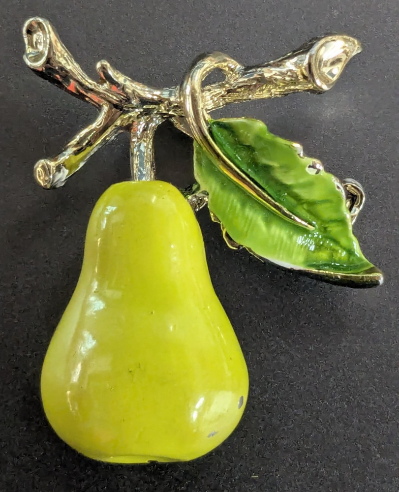 Vintage Green Enamel Gerry’s Signed Pear Branch Green Leaf Gold Tone Pin/Brooch
