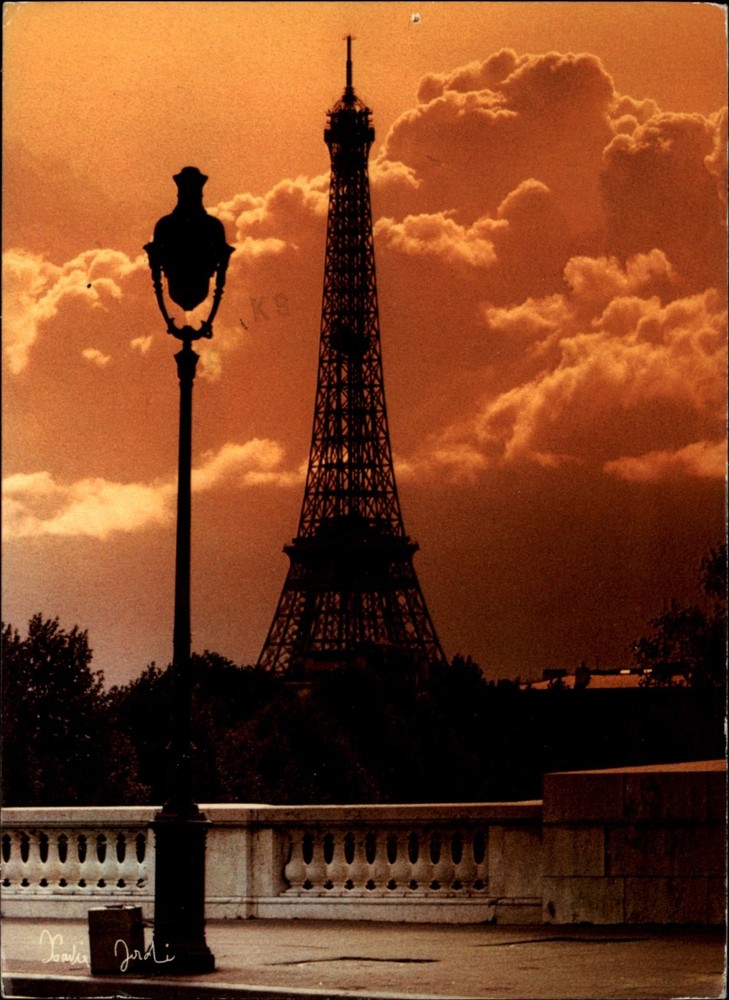 Eiffel Tower Paris France vintage postcard h836