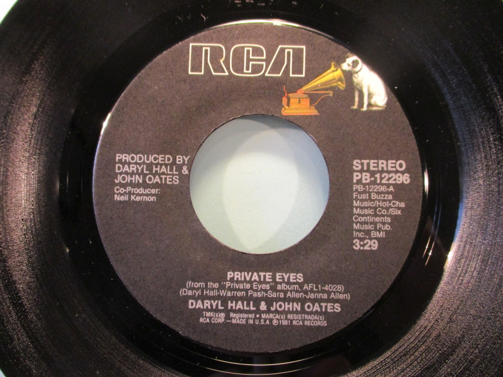 HALL & OATES - Private Eyes - Original 1981 RCA Records 45 rpm - Top 40