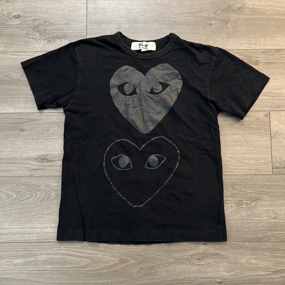 PLAY Comme Dea Garcons T Shirt Mens L Black Short Sleeve Heart Graphic