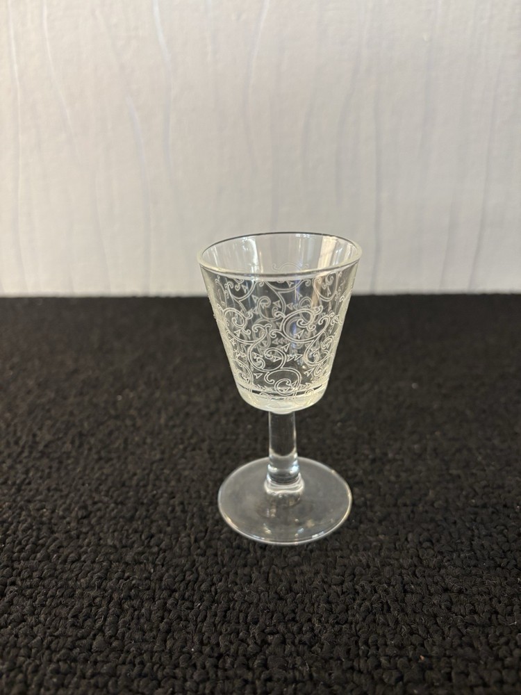 Crystal Liquor Cellar Glasses Mod1