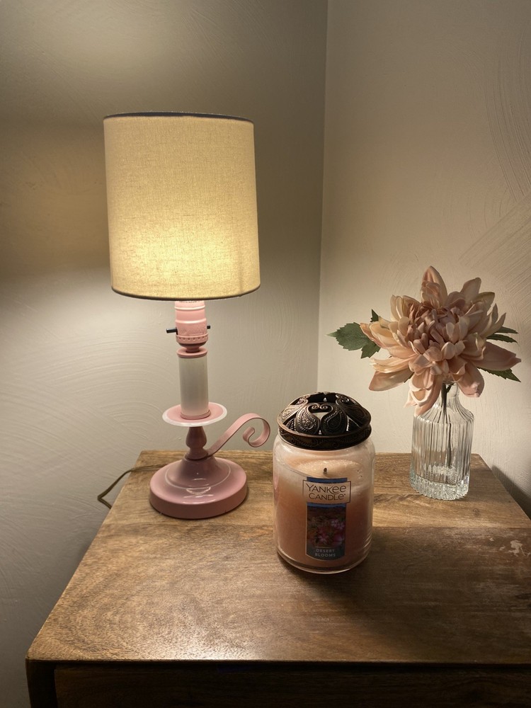VTG CottageCore Pink & White Metal Chamberstick Table Lamp Finger Loop Corded