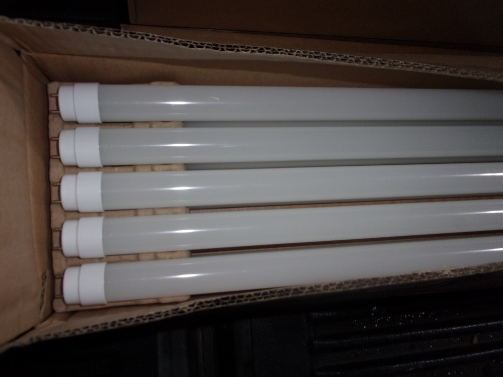 10 Pack GE 34249 LED T8/LC/4/835  T8 Straight Tube Light Bulb