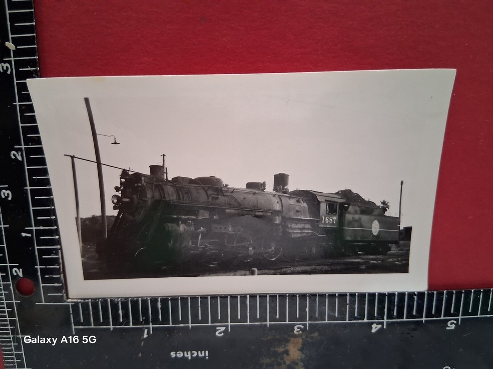 ATLANTIC COAST LINE  RAILROAD 4-6-2 LOCOMOTIVE #1687 PHOTO 1940s