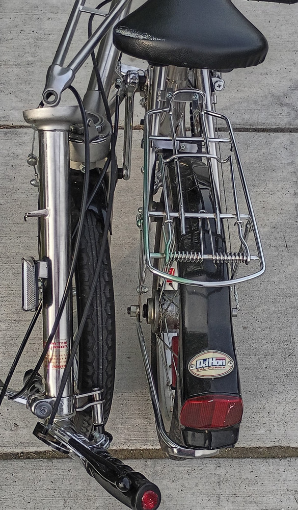 Dahon California 20in Folding Bike Silver Steel, Rear Rack, Fenders, Reflectors