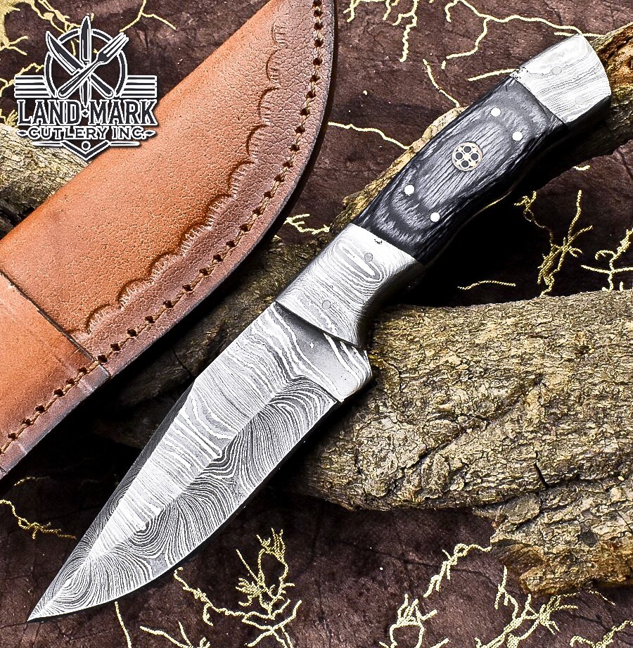 HANDMADE DAMASCUS HUNTING KNIFE WITH PAKKA WOOD AND DMASCUS END CAP AND BOLSTER