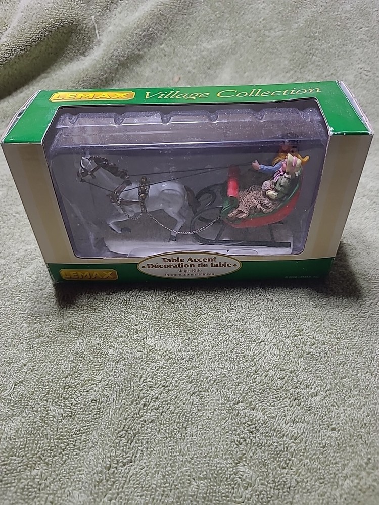 2006 Lemax Sleigh Ride Couple #63571 Christmas Village Table Accent-image