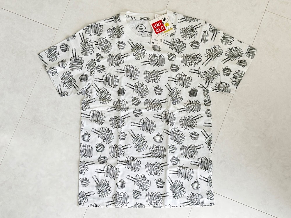 KAWS x PEANUTS Snoopy x UNIQLO NWT Mens T-Shirt Size XS White