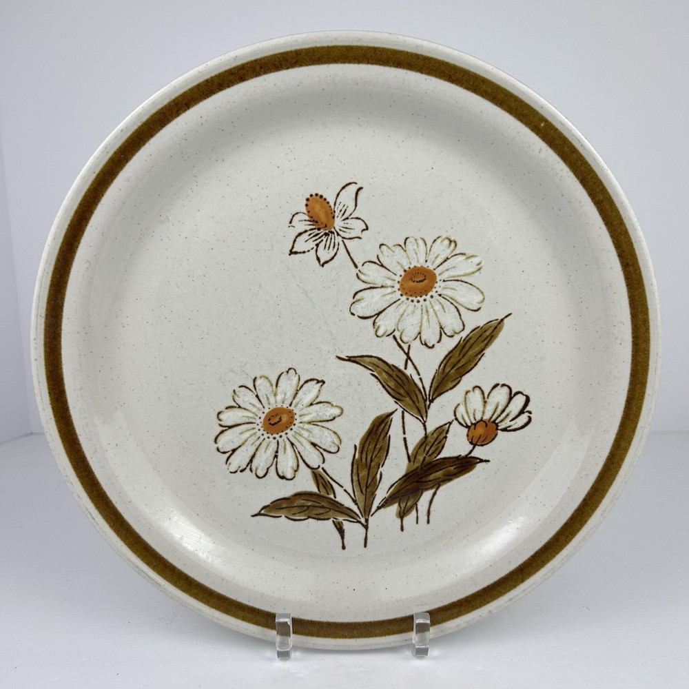 Old Brook Trailwoods Stoneware Dinner Plate 10.5” Daisy Floral Japan Vintage