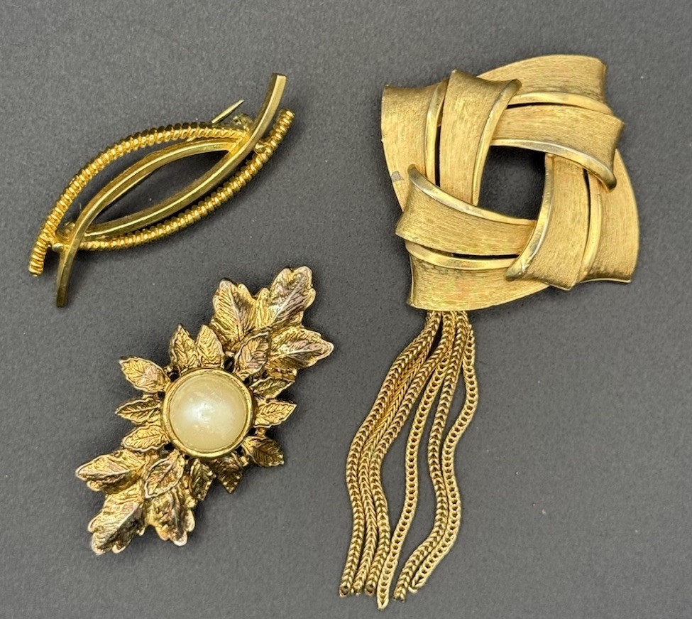 Lot Of 3 Vintage Gold Tone Brooches, Mid-Century Modern, Pearl, Tassels.