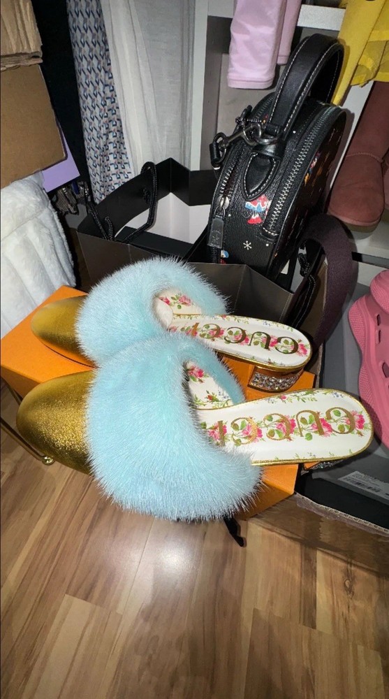 Gucci Womens Mink Nappa Crystal Candy Fur Slides Mules Gold Size 39.5 NWT No Box
