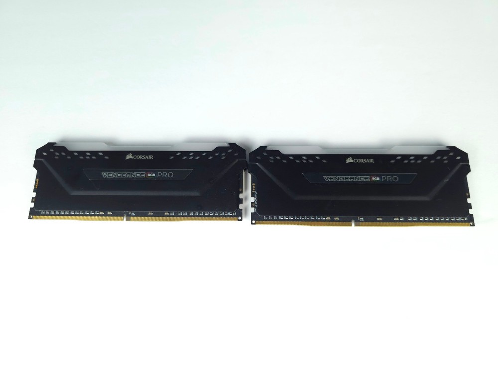 64 GB DDR4 RGB RAM Corsair Vengeance RGB Pro DDR4 64GB (2x32) 3200MHz RAM