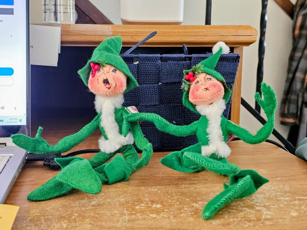 AnnaLee set of 2 Green Elves  1991 and 1992 10