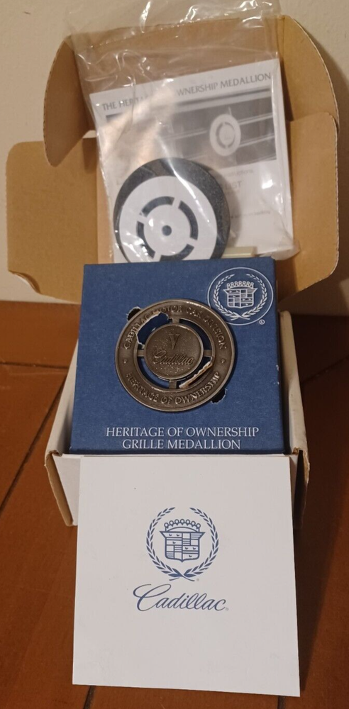 NIB SILVER Cadillac Motor Car Division Heritage of Ownership Grille Medallion V