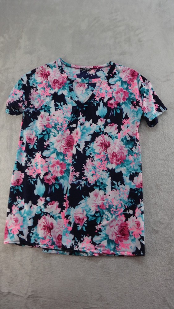 Heimish USA Blouse Womens Medium Short Sleeve Floral Top Business Casual
