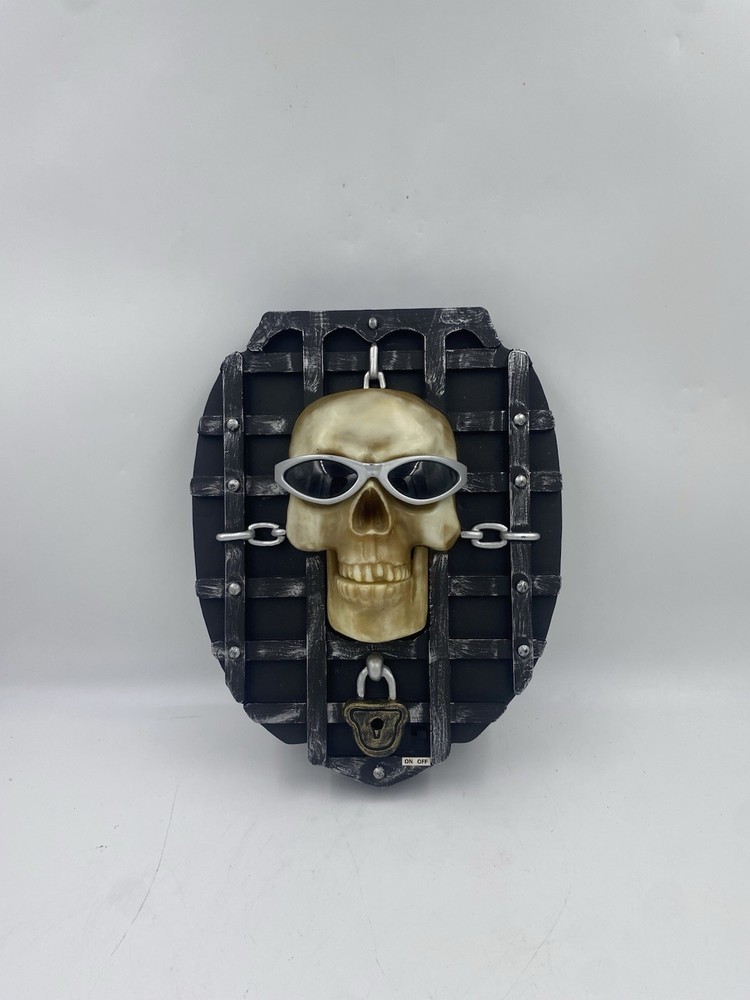 Gemmy Industries Halloween Skull Plaque Animated Sings Soul Man Tested