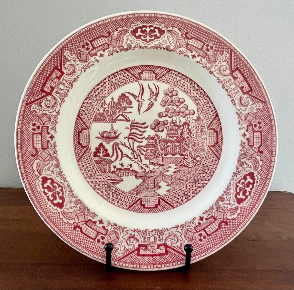 Vintage Royal China Red Willow Ware 10