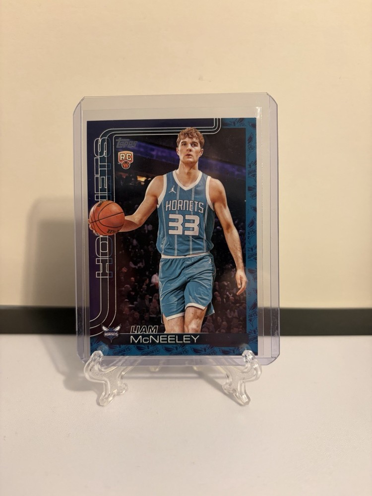 2025 Topps Basketball Liam McNeeley RC #229 TEAM COLOR BORDER Hornets SSP