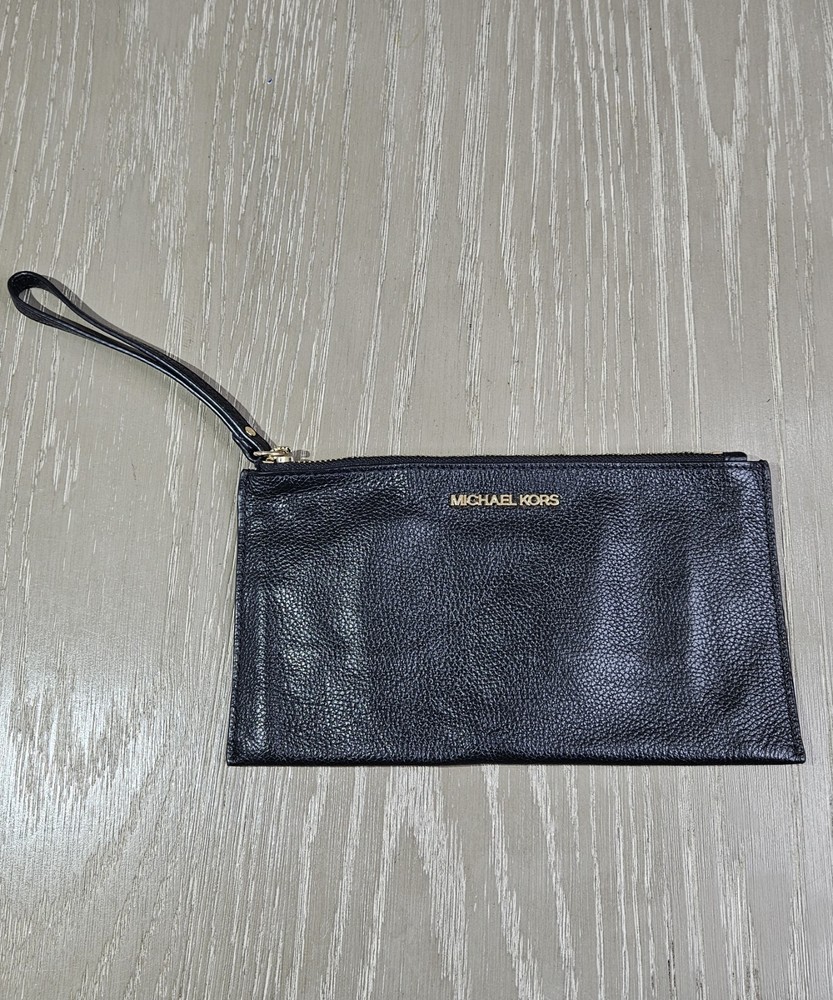 MICHAEL KORS Jet Set Pouch Zipper Wristlet Clutch Purse Black Leather Designer