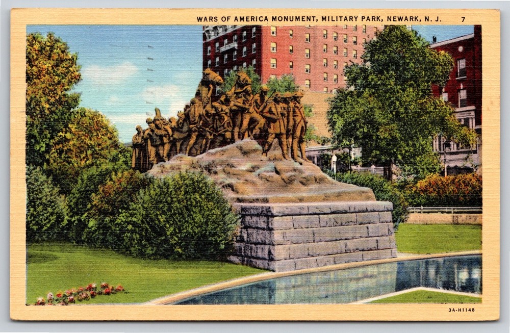 Newark New Jersey~ Wars of America Monument Military Park~Vintage Linen Postcard