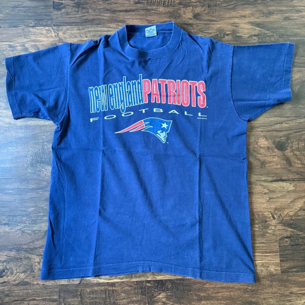 Vintage 90s New England Patriots Football T-Shirt Salem Sportswear NFL Large