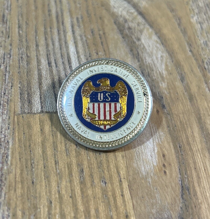 Rare vintage US NCIS Naval nvestigative pin badge challenge coin USA