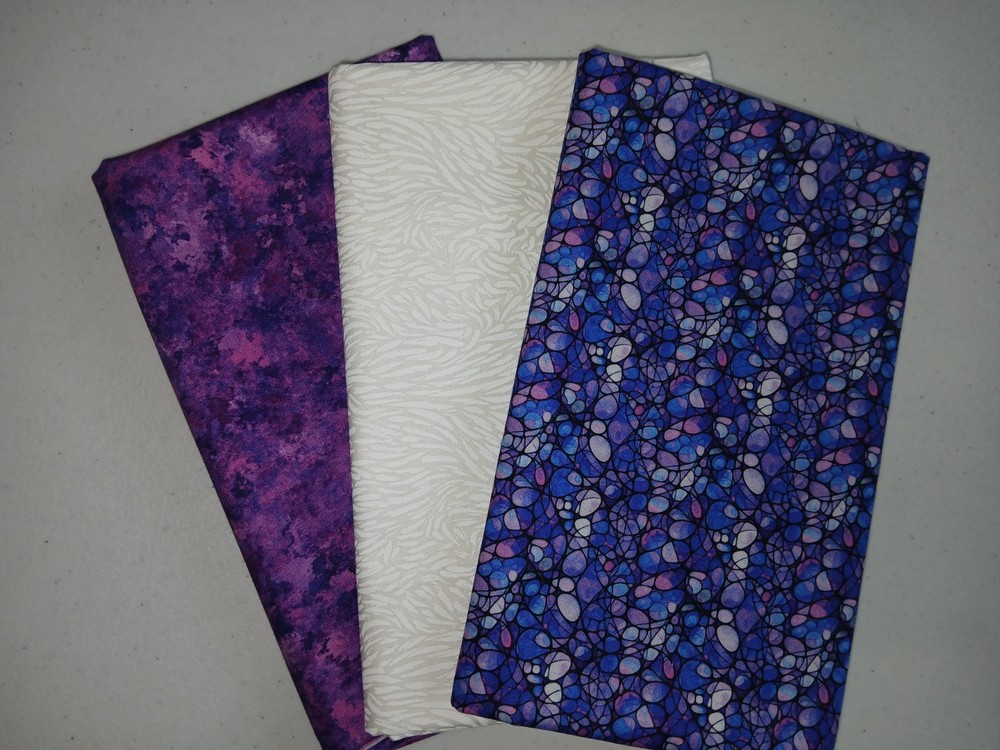 Lot 3 yard Focus Light Dark name brand cotton spring on trend Fabric Cafe look