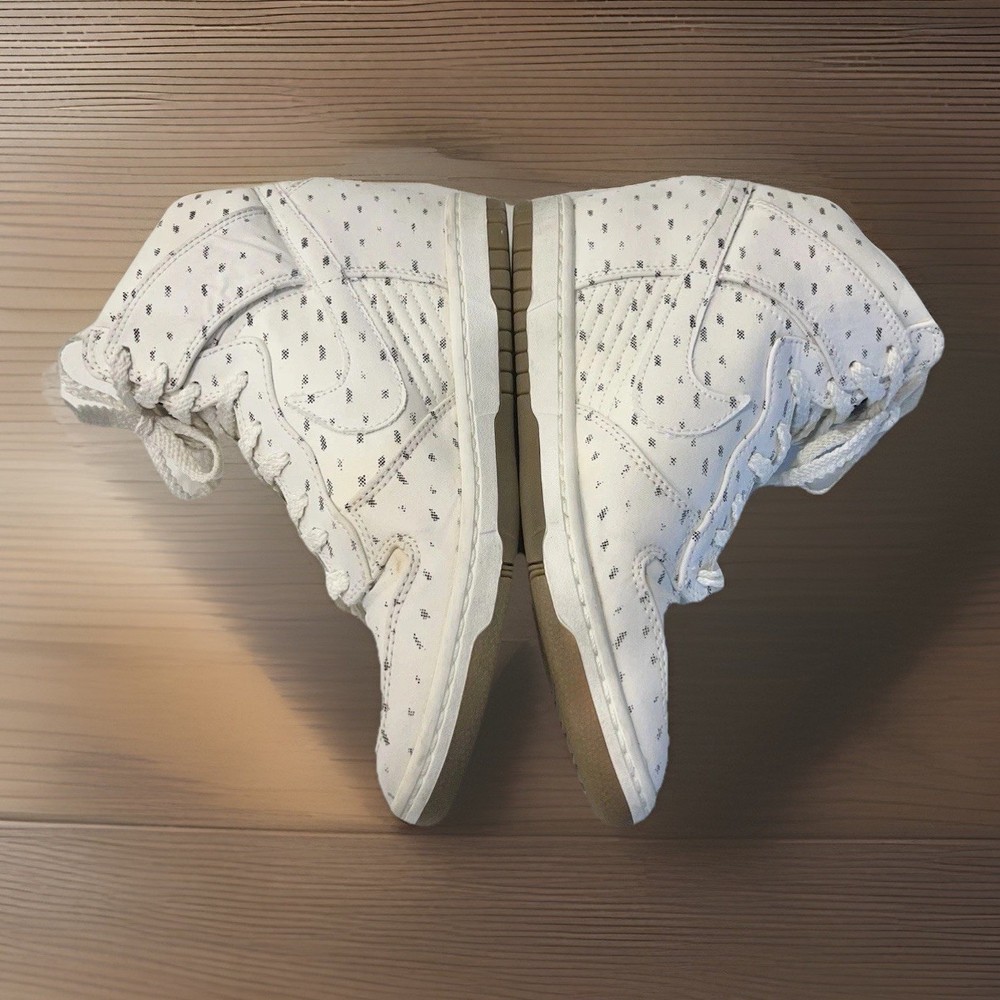 Nike Dunk Sky Hi Women’s Hidden Wedge Sneakers Ivory Black Size 9.5 (543258-100)