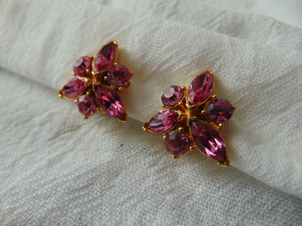 vintage sparkling pink crystals clip on earrings