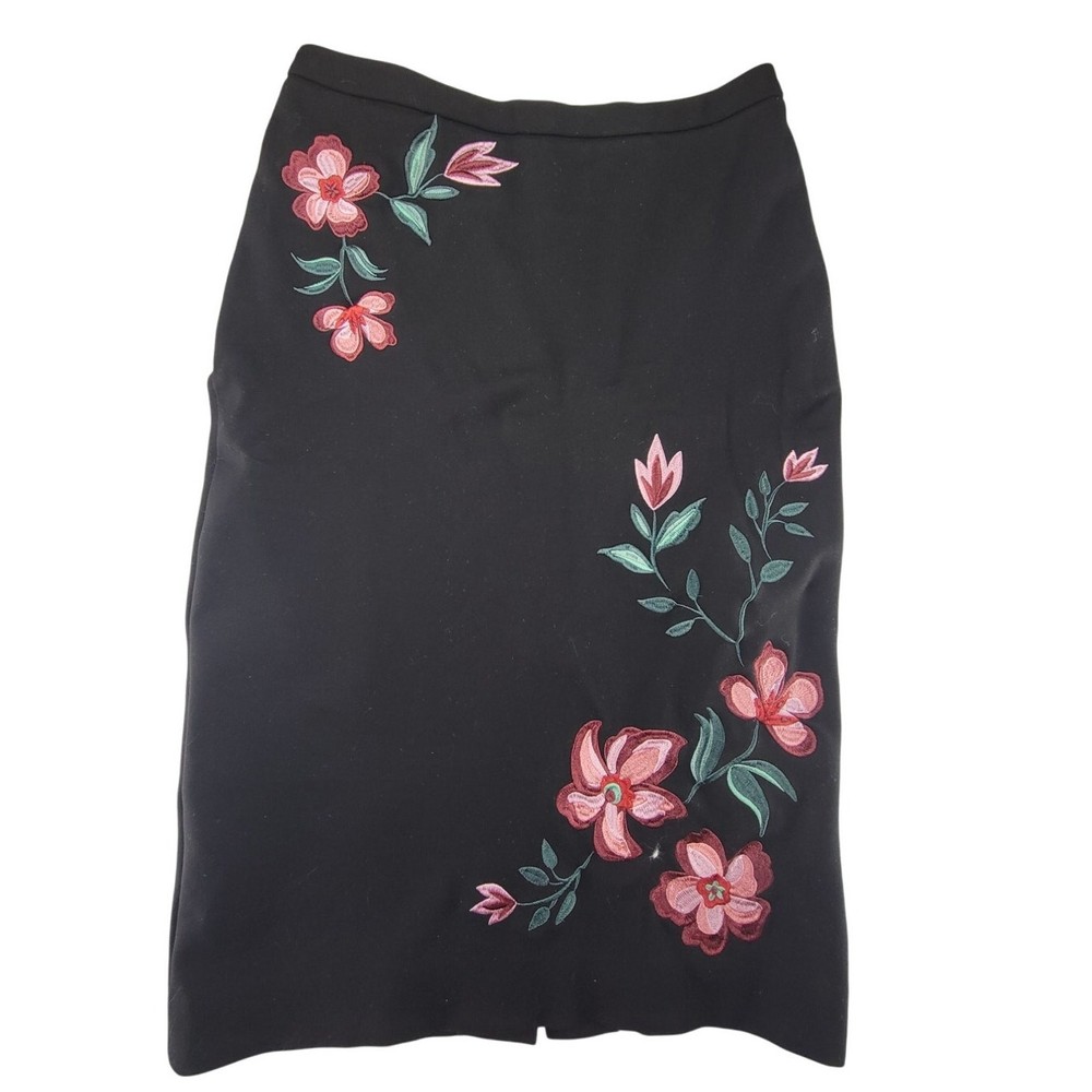 EUC Icone by Simons Black Floral Embroidered Pencil Skirt Size S