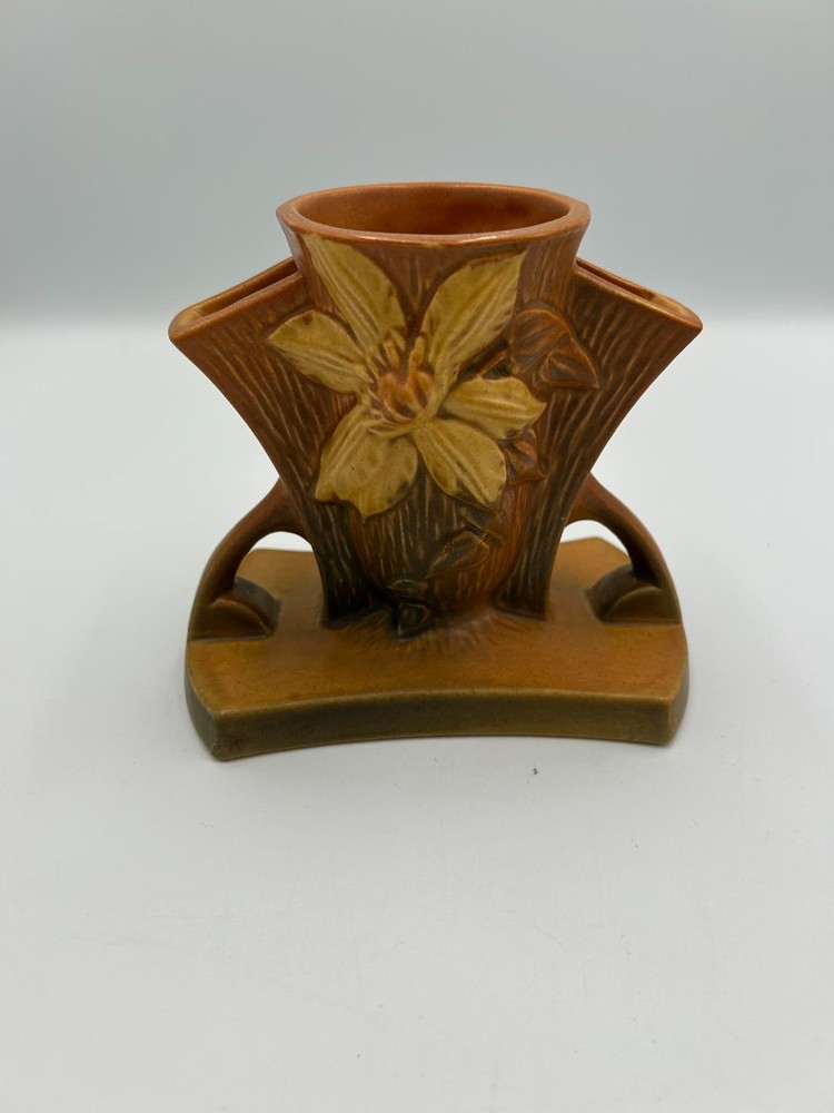 Roseville Brown Clematis Triple vase #192-5