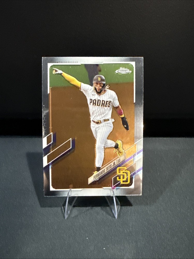 2021 Topps Chrome - Fernando Tatís Jr. #1 Vertical, Pointing