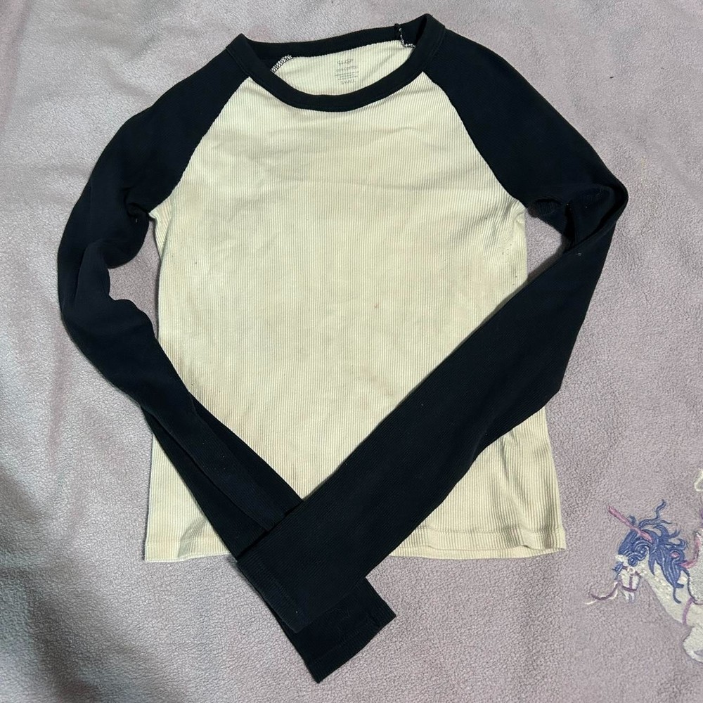 Brandy Melville Bella Long Sleeve Tee John Galt. White & Navy. One Size.
