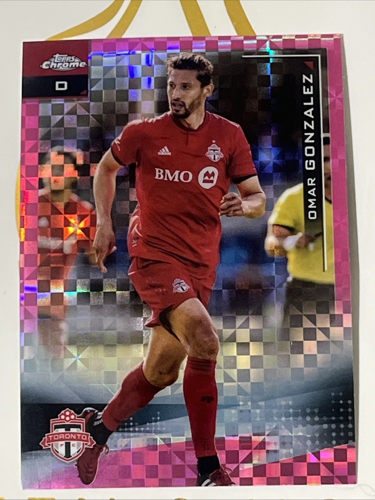 2021 Topps Chrome MLS - Omar Gonzalez #36 Pink X-Fractor