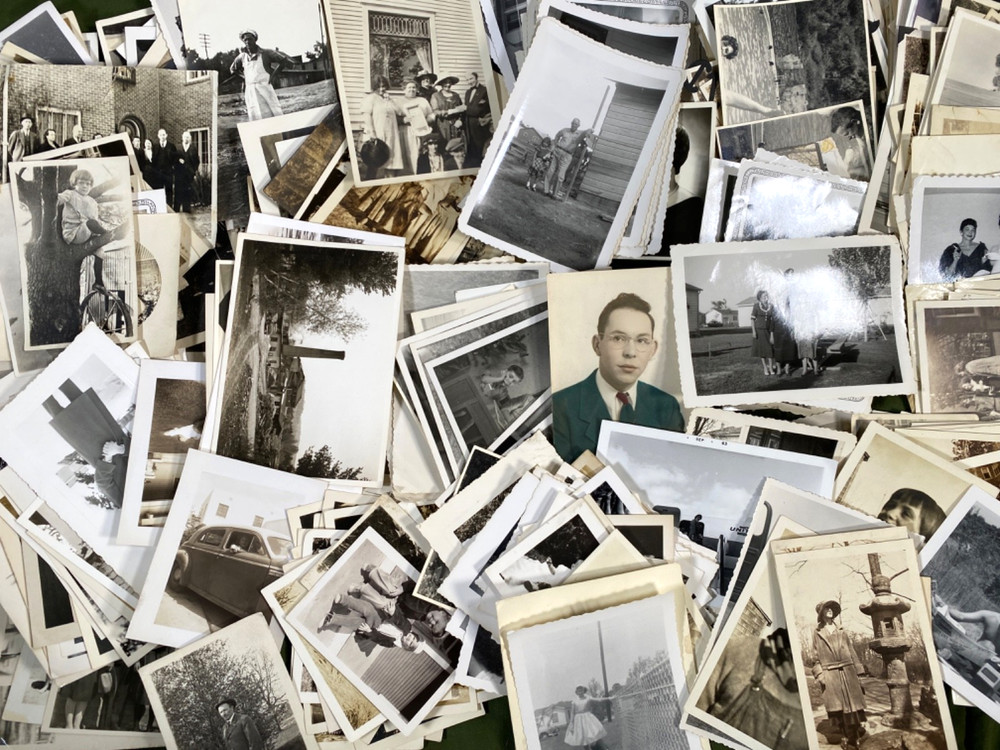 1920s-50s HUGE LOT OF (500) SNAPSHOP PHOTOS vintage b&w photographs AMERICANA #6