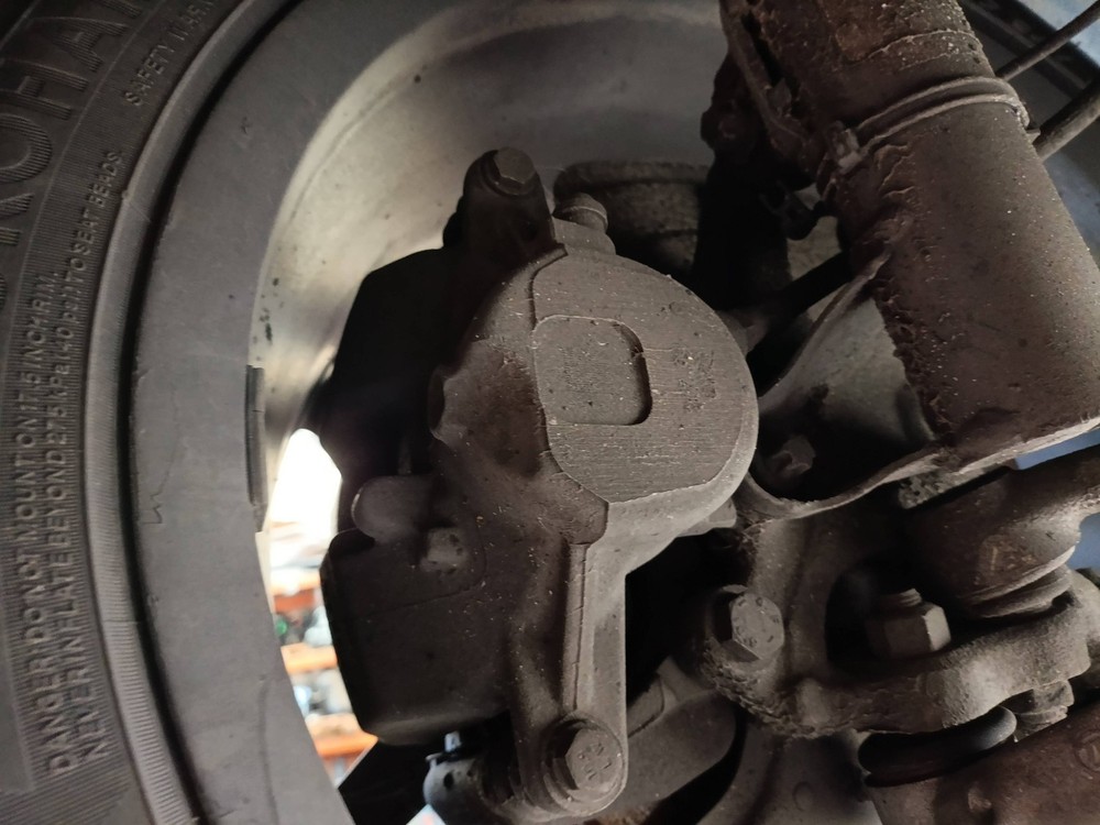 FRONT LEFT BRAKE CALIPER / 179826 FOR MERCEDES-BENZ CLASS C W204 C 220 CDI 204.0