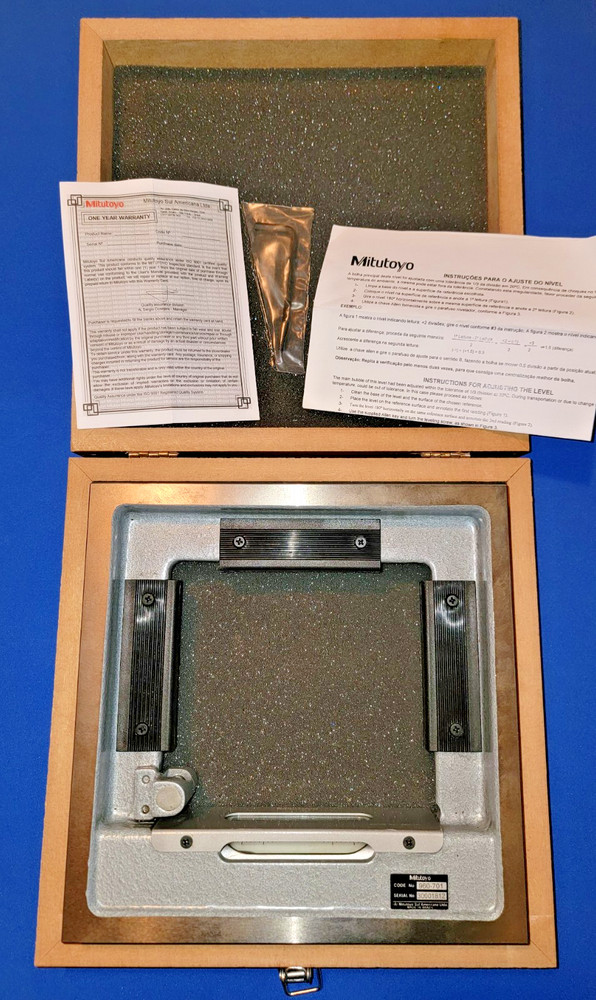Mitutoyo 960-701 Precision Square Level, 0.10 mm/m,Storage Case, Great Condiiton