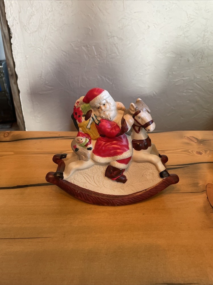 Santa MUSIC BOX Ceramic Plays Santa Claus is coming to town -works 7”