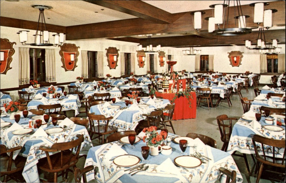 Michigan Frankenmuth Bavarian Inn dining room ~ 1970 vintage postcard  ~ s9277