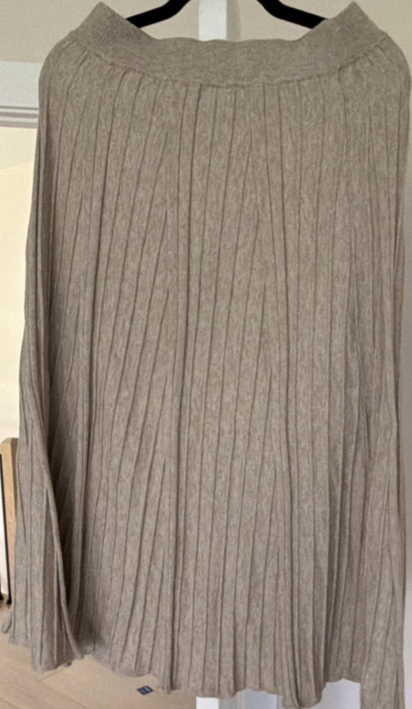Modern Citizen Beige Knit Pleated Midi Skirt Elastic Waist High Rise Size M