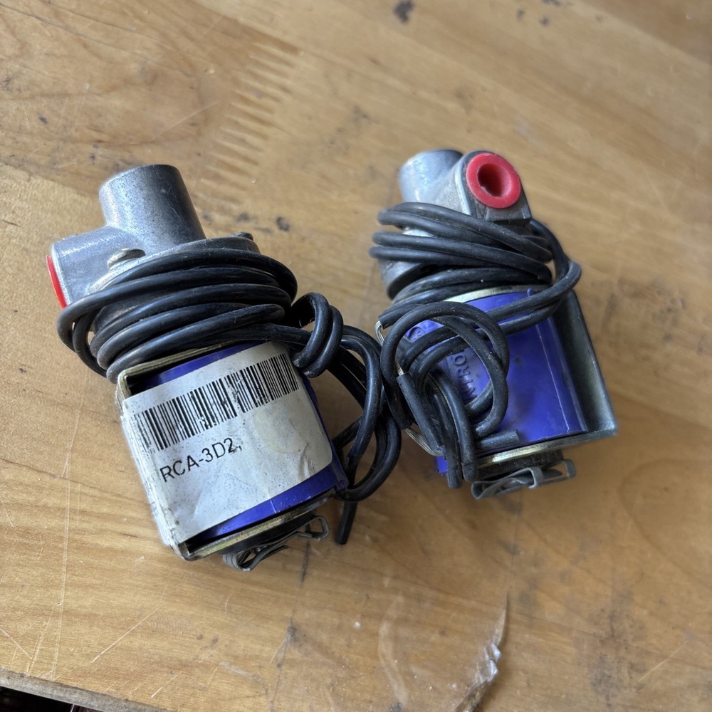 NEW Goyen Controls RCA 3D2 Solenoid Valve 24VDC, 1/8