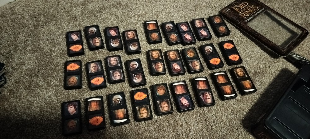 Lord of the Rings Deluxe Picture DOMINOES 28 Tiles